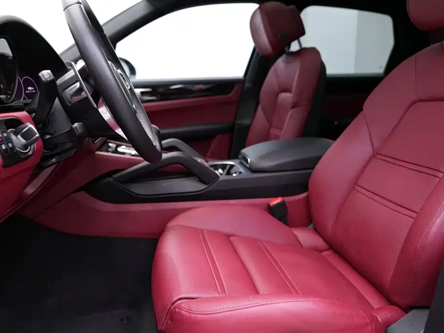 Porsche Cayenne 2022