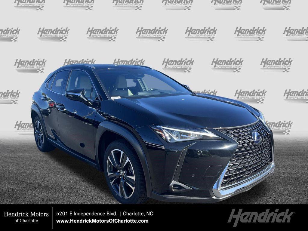 Lexus UX 2021