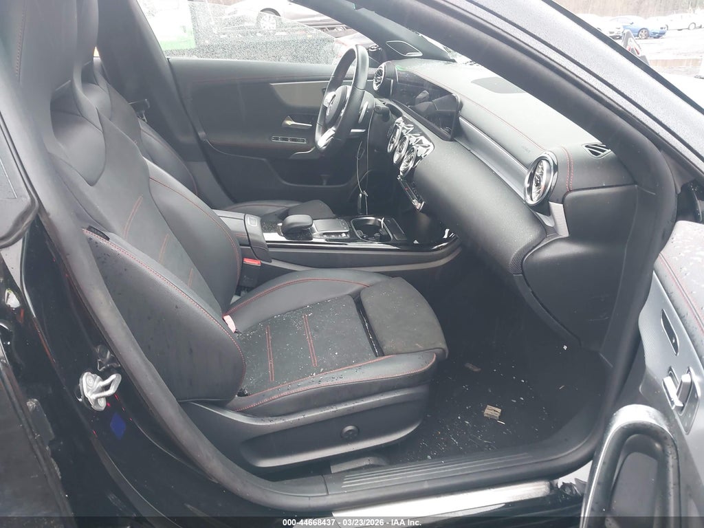 Mercedes-Benz CLA 2022