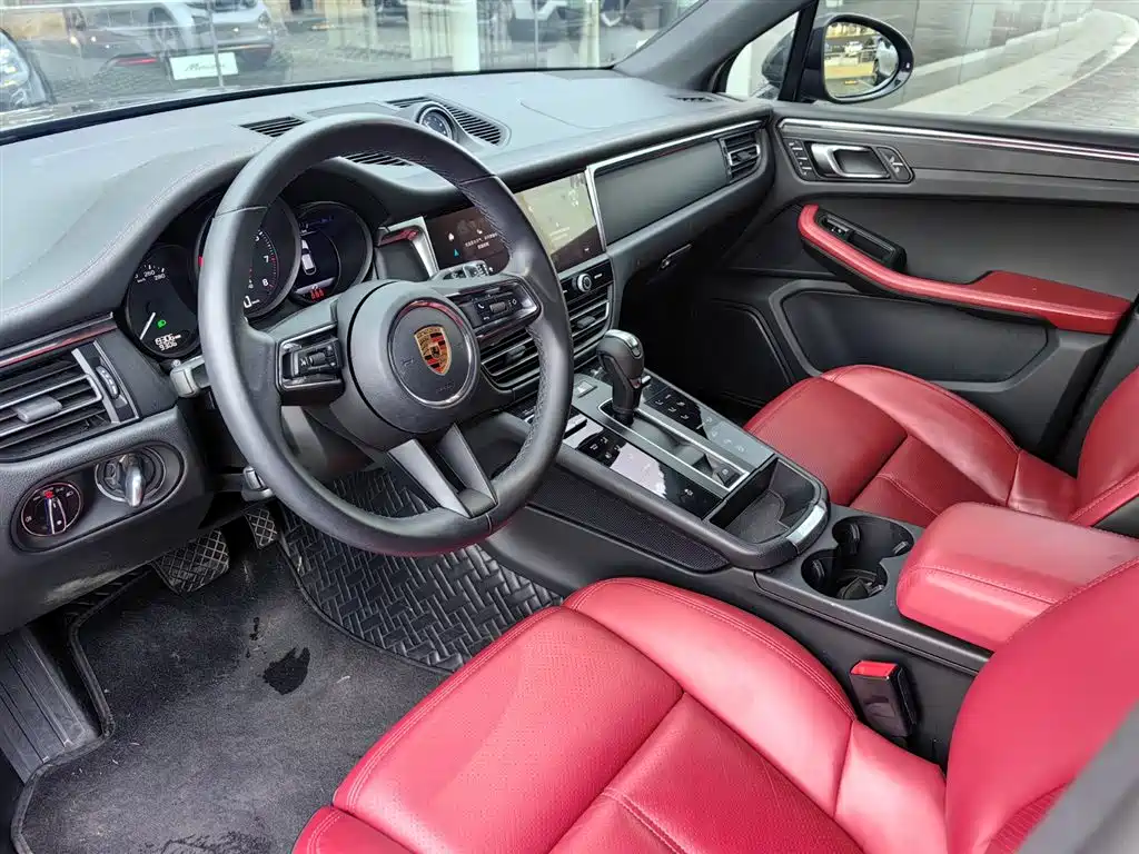 Porsche Macan 2024