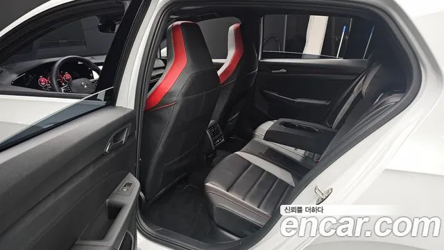 Volkswagen Golf 2024