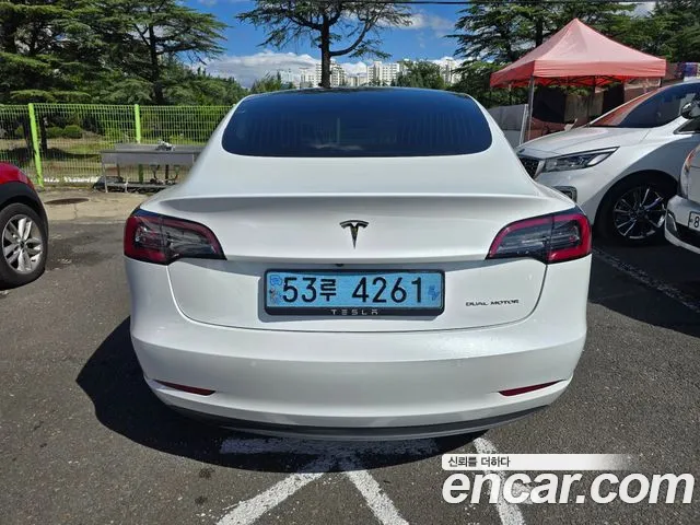 Tesla Model 3 2020