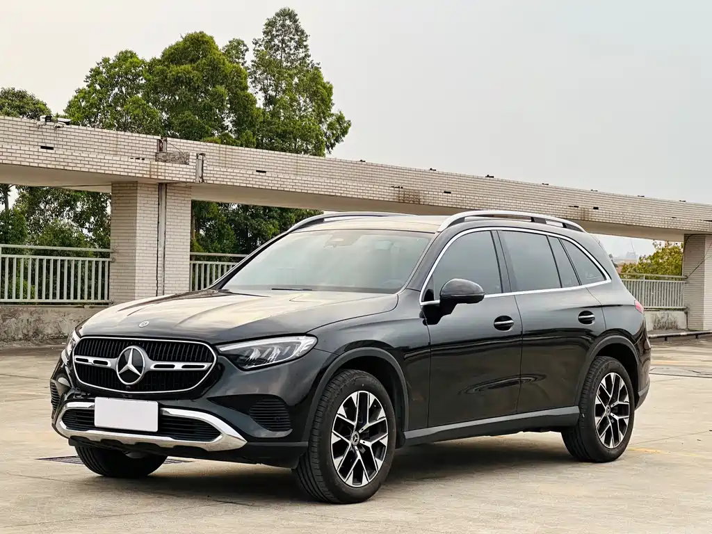 Mercedes-Benz GLC 2023