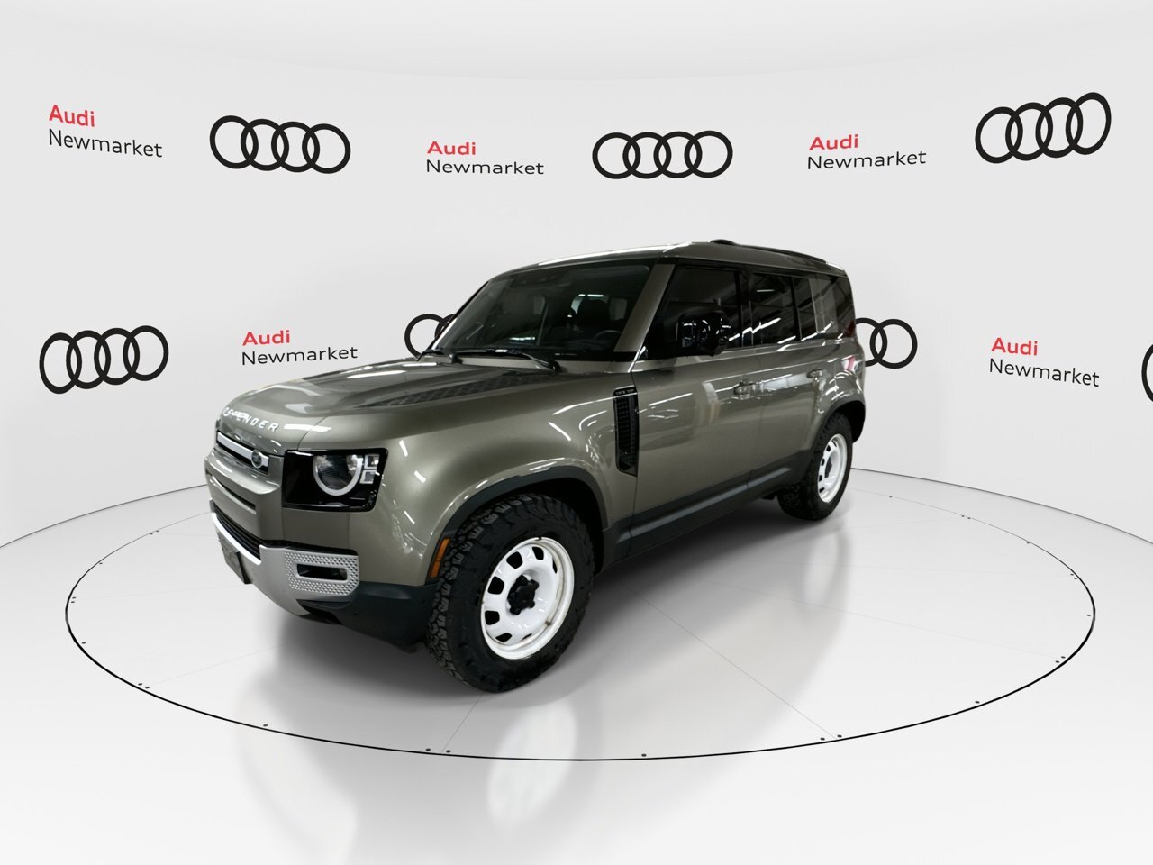 Land Rover Defender 2021
