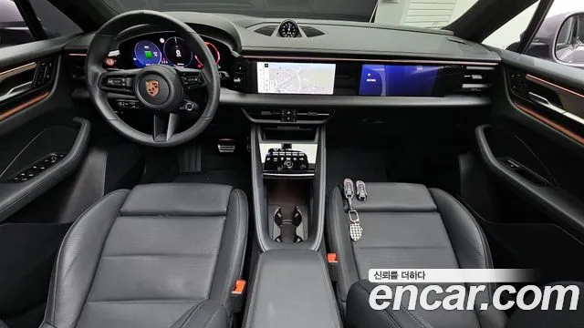 Porsche Macan 2025