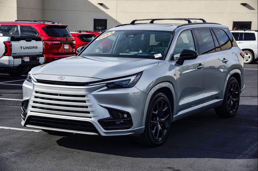 Lexus TX 2024