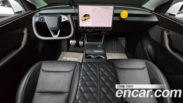 Tesla Model Y 2025