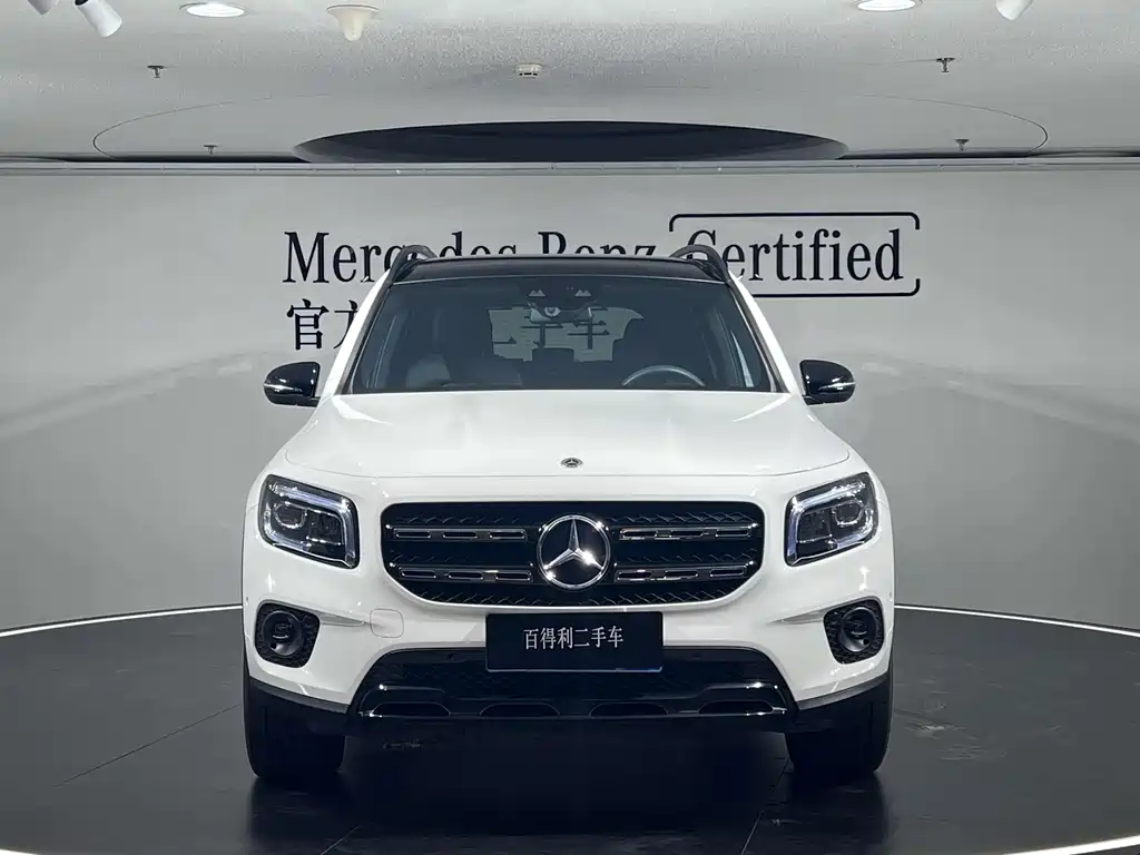 Mercedes-Benz GLB 2023