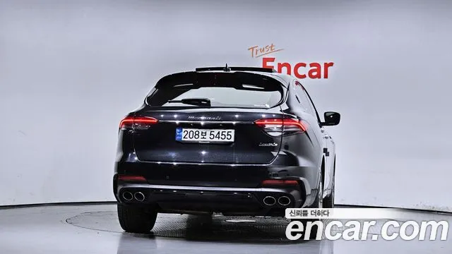 Maserati Levante 2022
