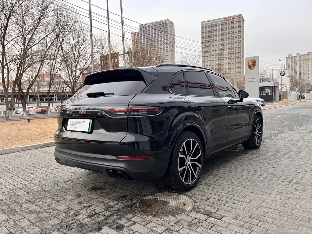 Porsche Cayenne 2023