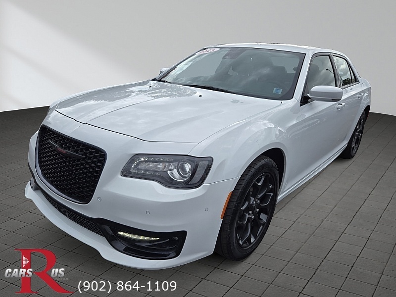 Chrysler 300 2023