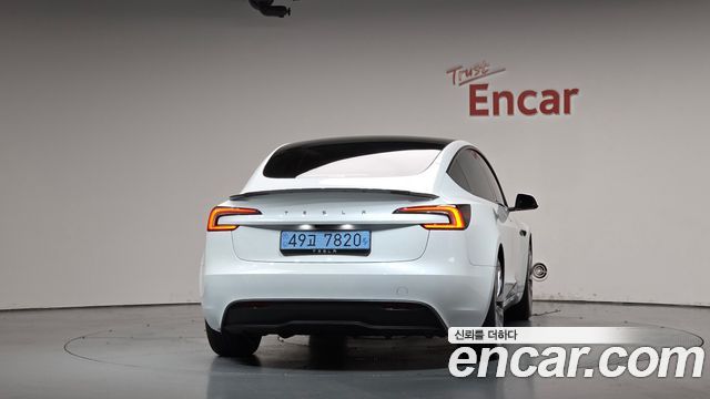 Tesla Model 3 2025