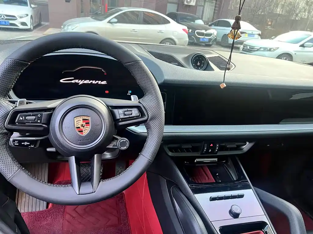 Porsche Cayenne 2024
