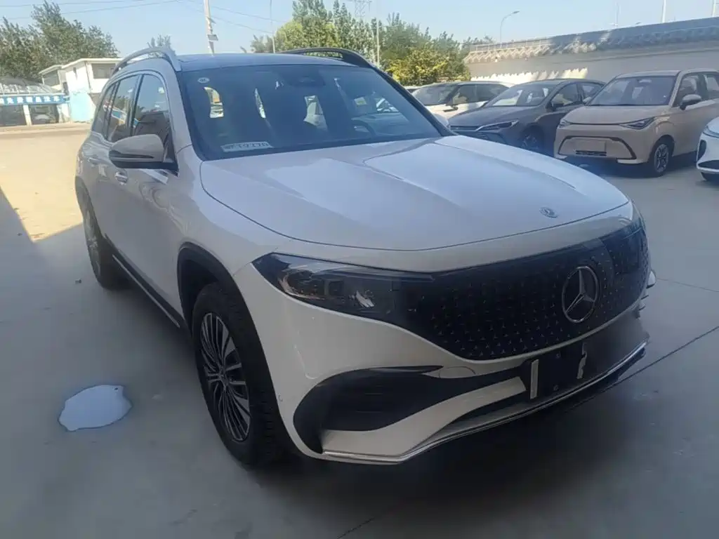 Mercedes-Benz EQB 2026