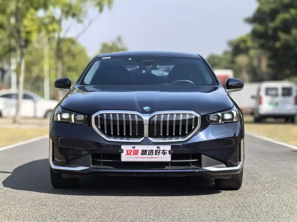 BMW 5 серии 2024