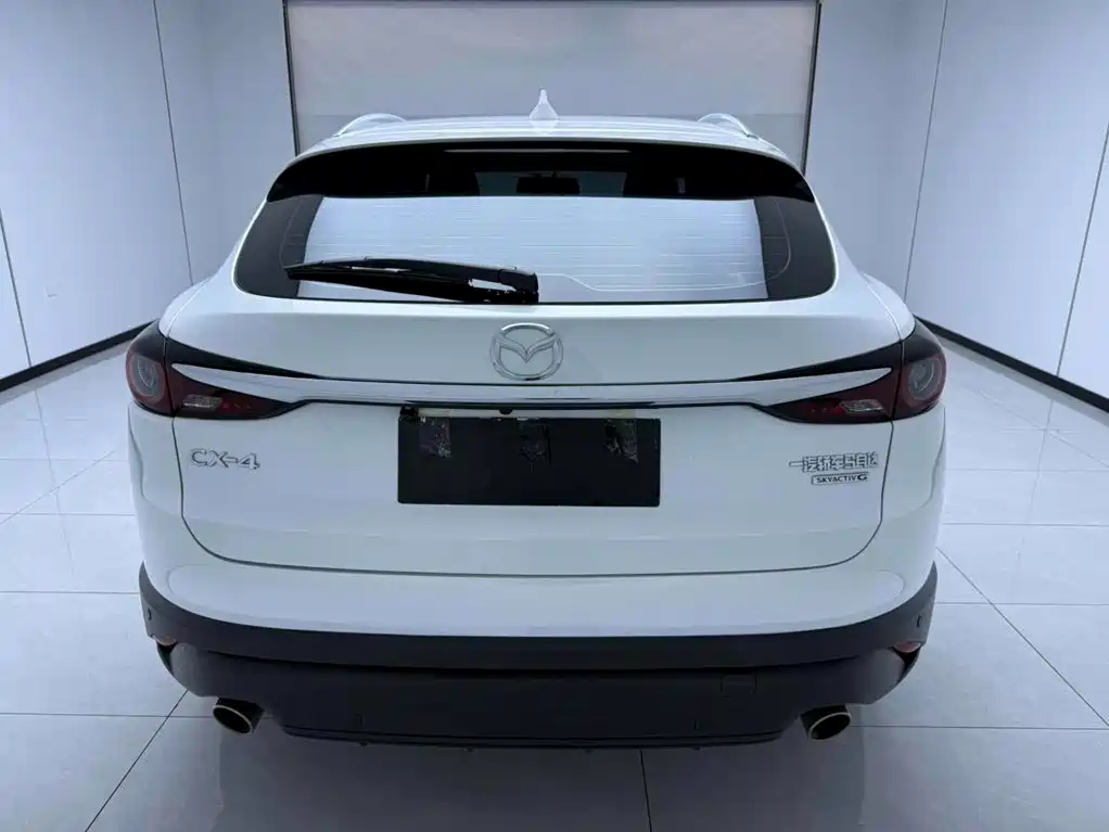 Mazda CX-4 2023