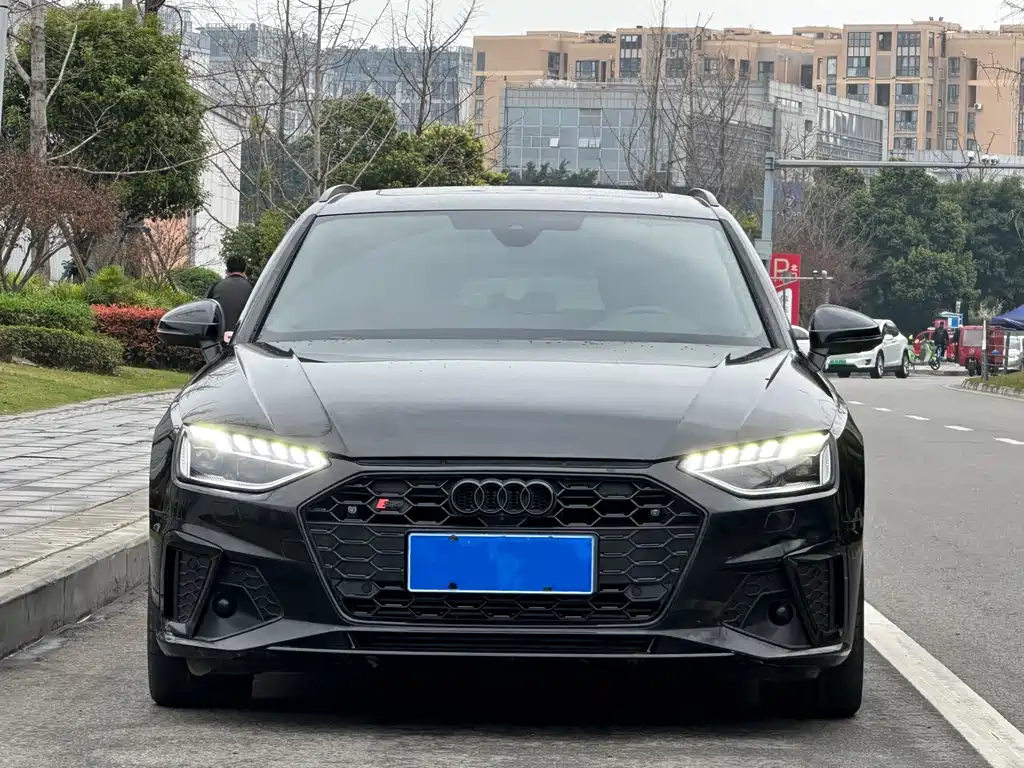 Audi S4 2024