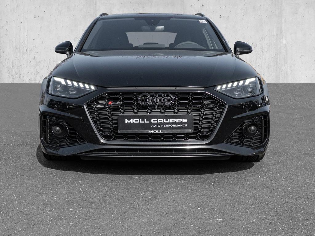 Audi RS4 2023
