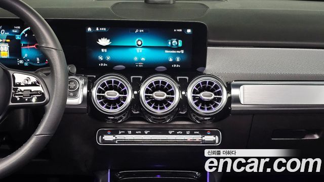 Mercedes-Benz GLB 2021