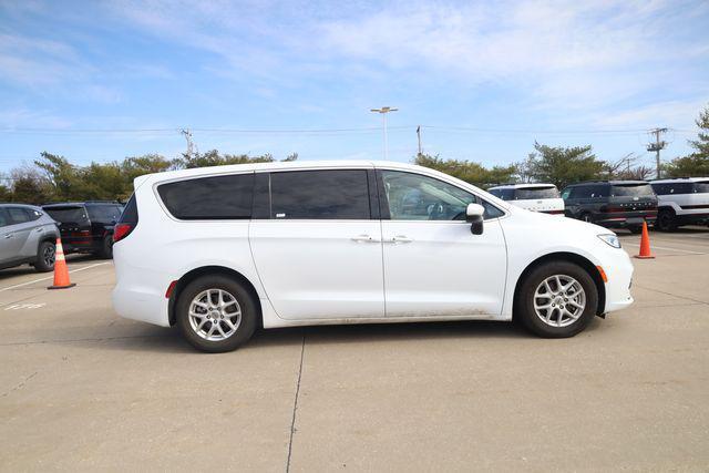 Chrysler Pacifica 2023