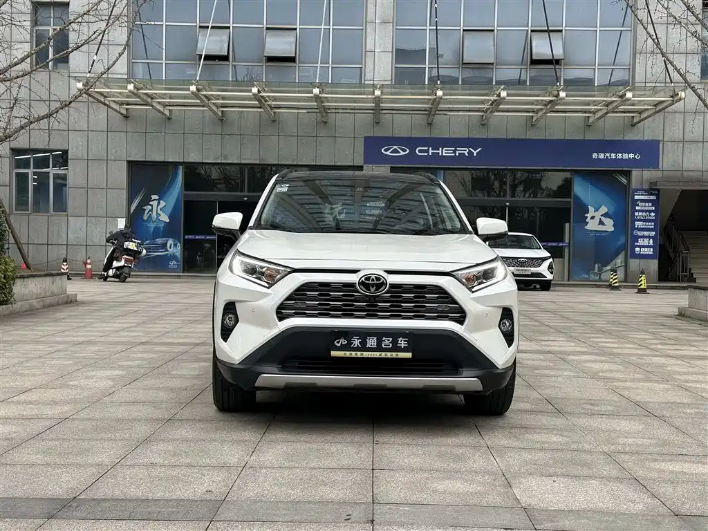 Toyota RAV4 2021