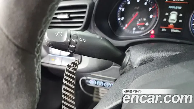 Hyundai Veloster 2020