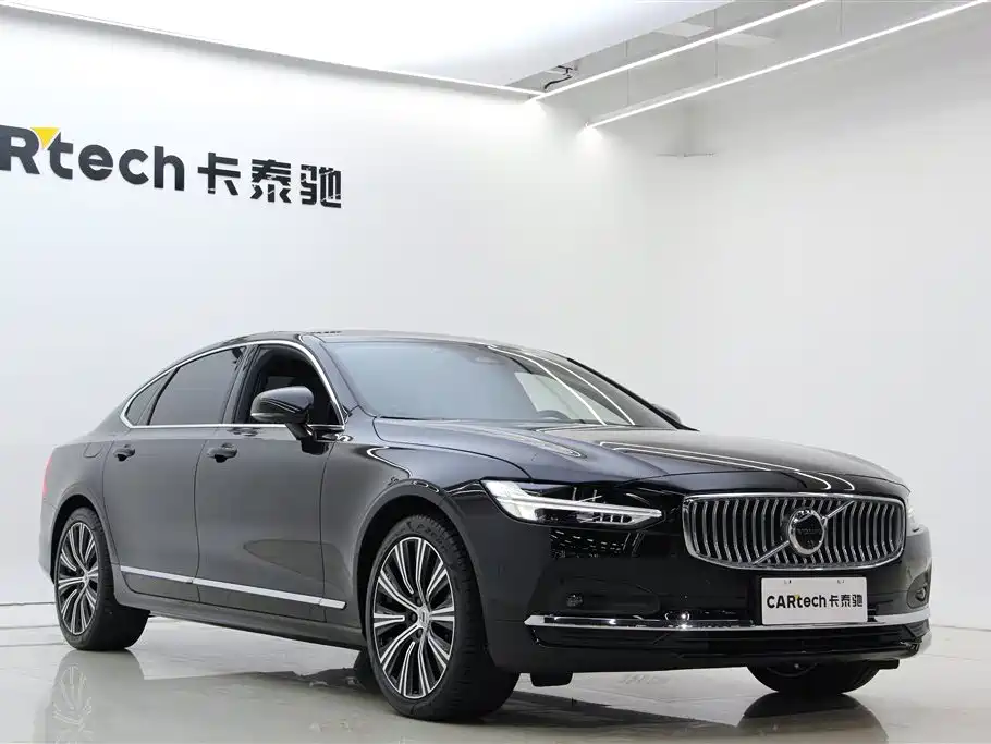 Volvo S90 2025