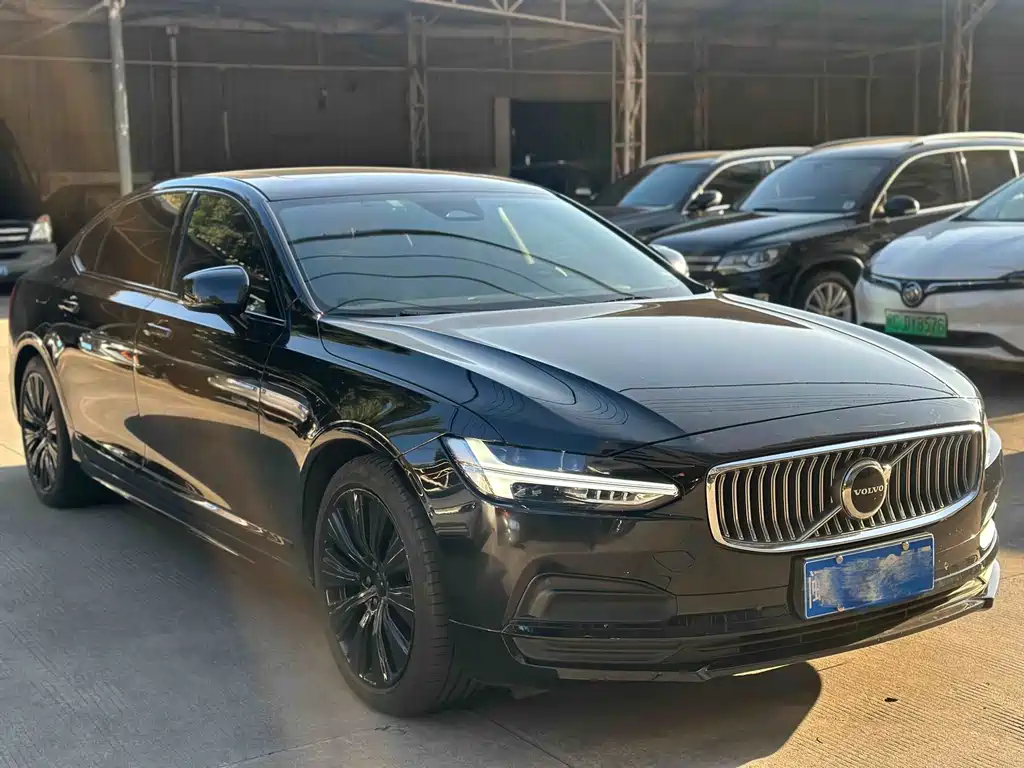 Volvo S90 2023