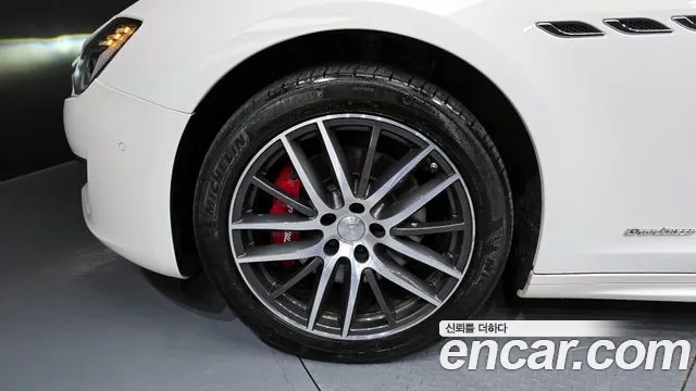 Maserati Ghibli 2020