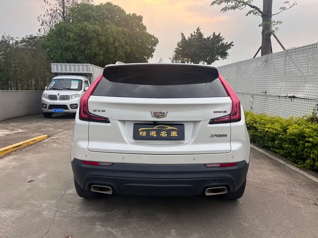 Cadillac XT4 2021