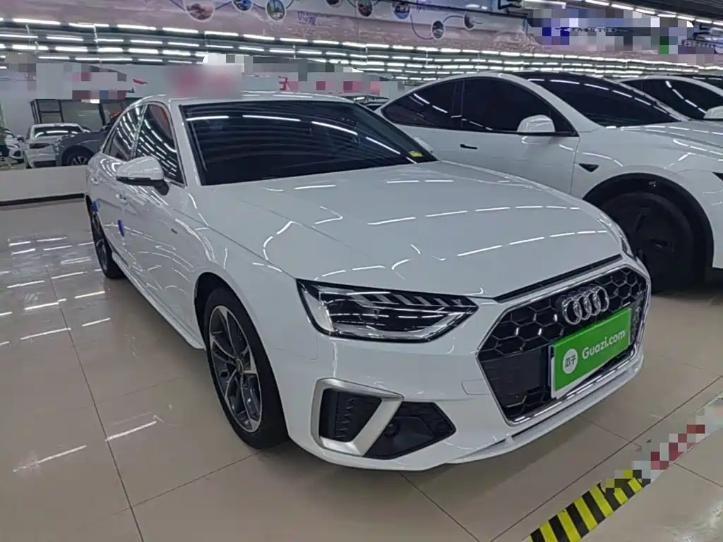 Audi A4 2023