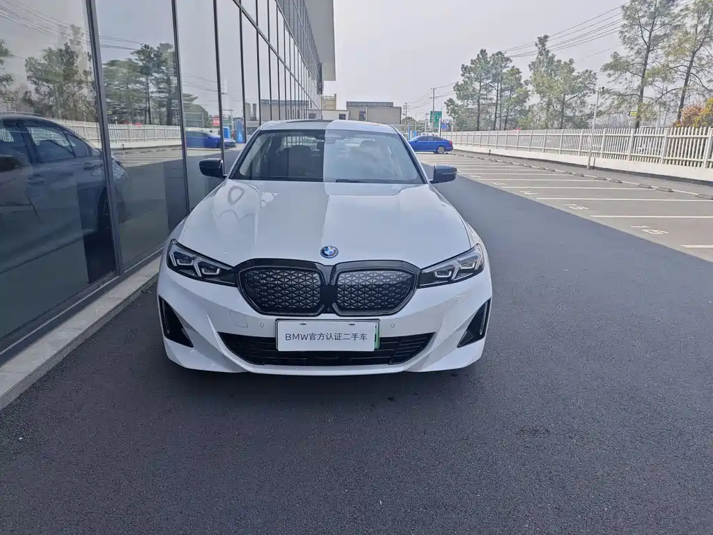 BMW i3 2024