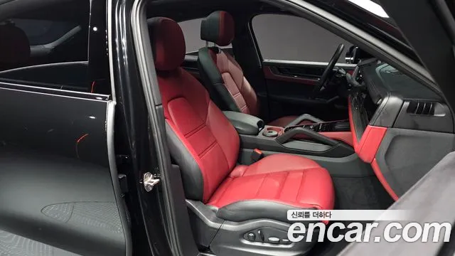 Porsche Cayenne 2024
