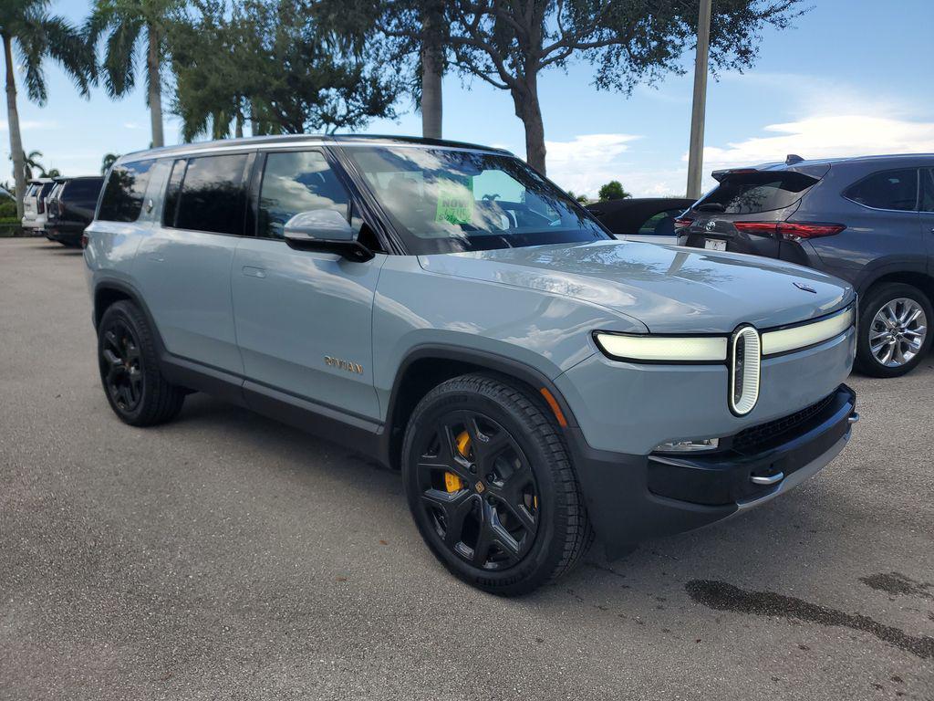Rivian R1S 2023
