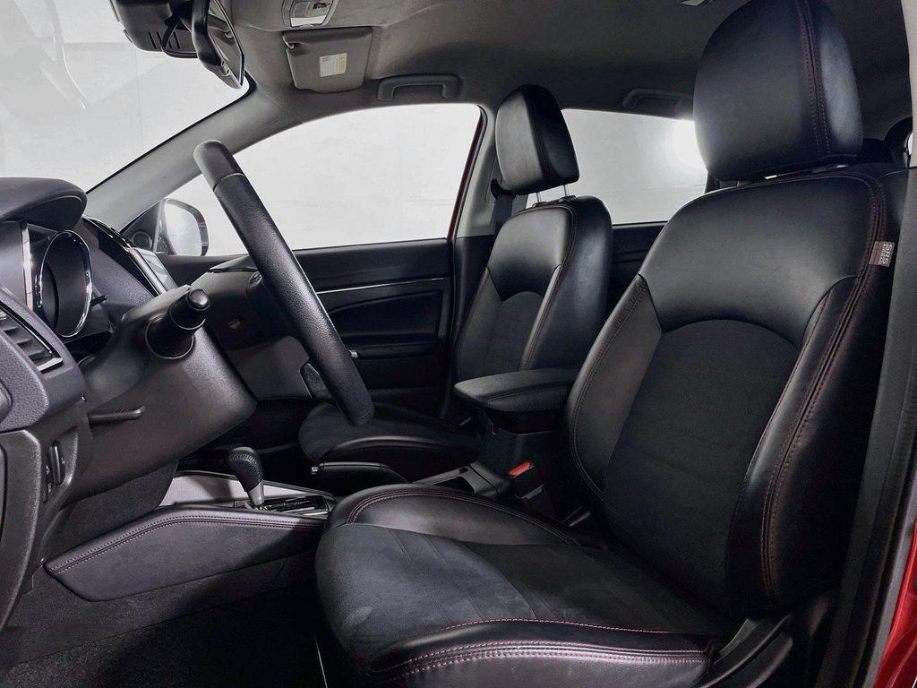 Mitsubishi Outlander Sport 2024
