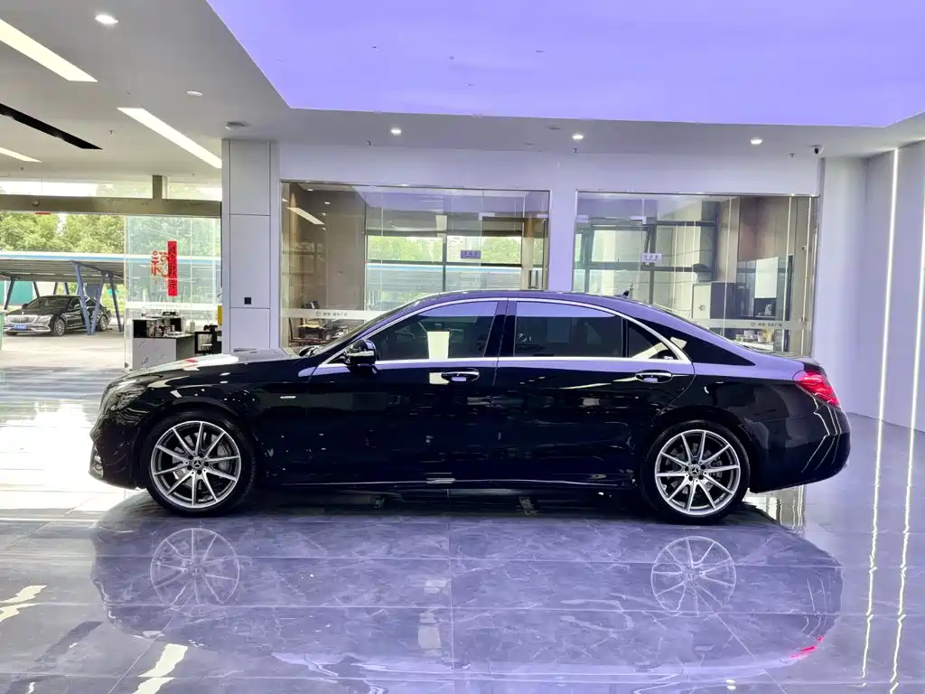 Mercedes-Benz S-Класс 2021