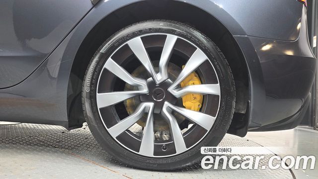 Tesla Model 3 2024