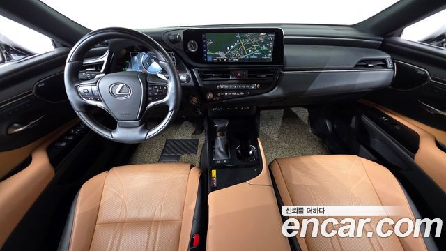 Lexus ES 2024