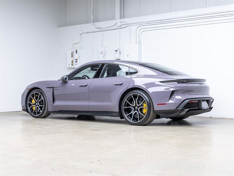 Porsche Taycan 2025