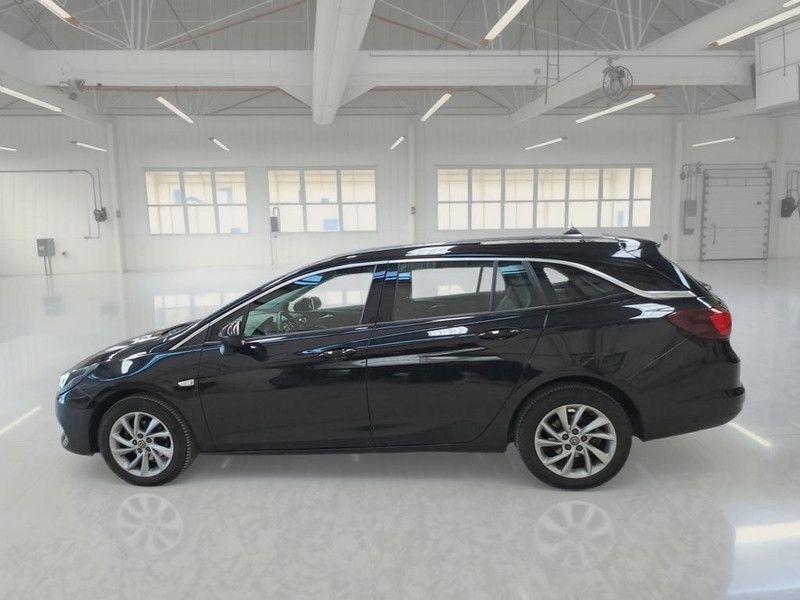 Opel Astra 2021