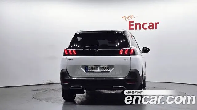 Peugeot 5008 2022