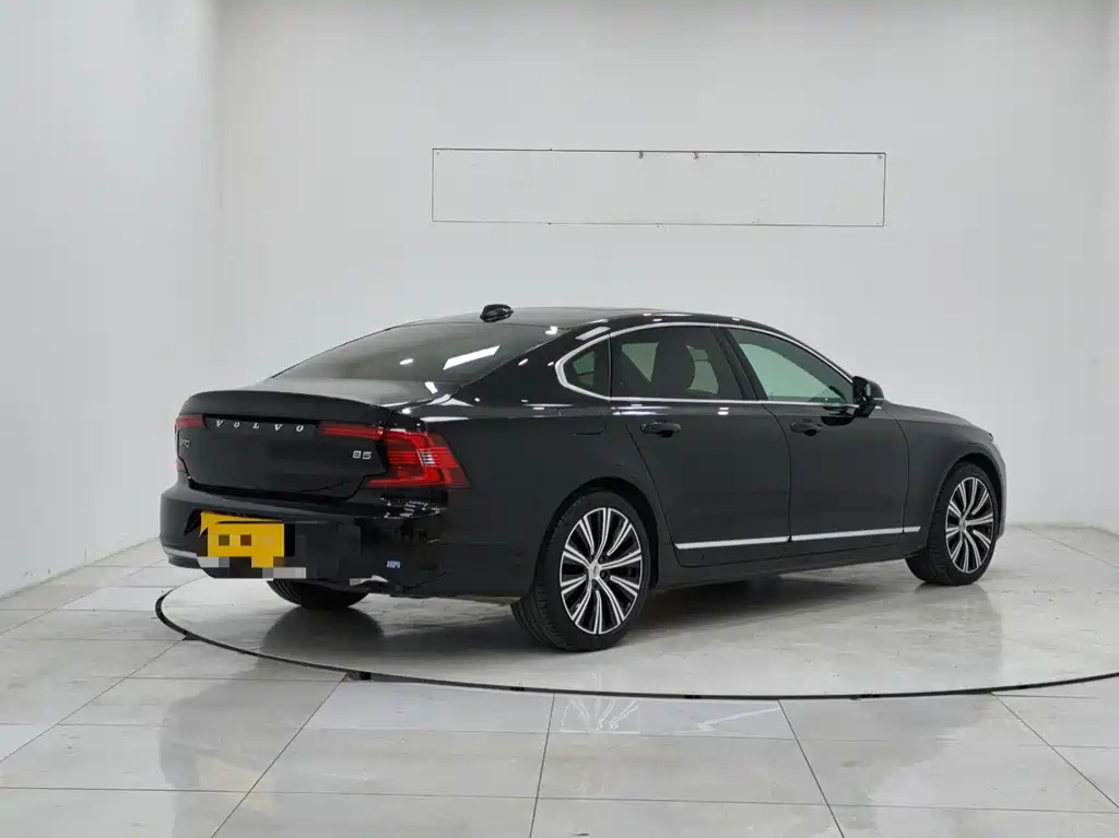 Volvo S90 2024