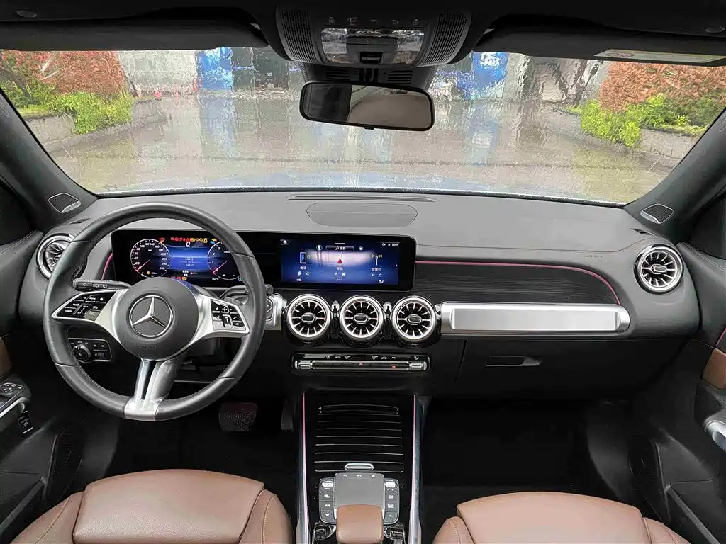 Mercedes-Benz GLB 2023