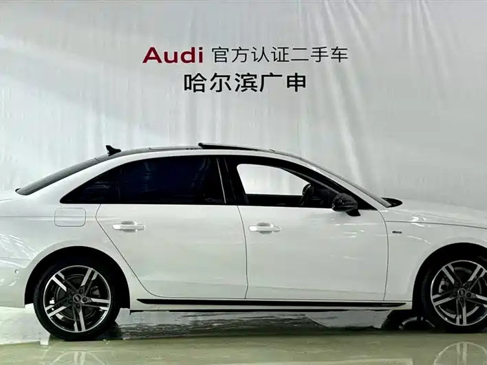 Audi A4 2022