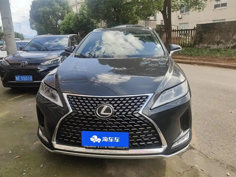 Lexus RX 2021