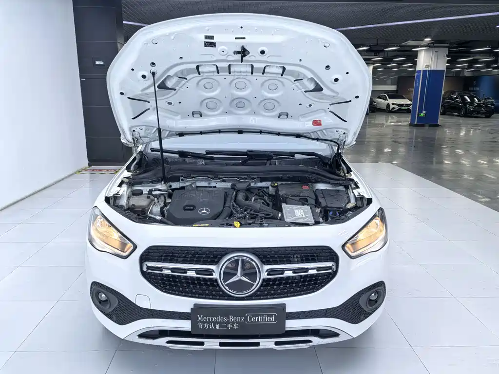 Mercedes-Benz GLA 2021