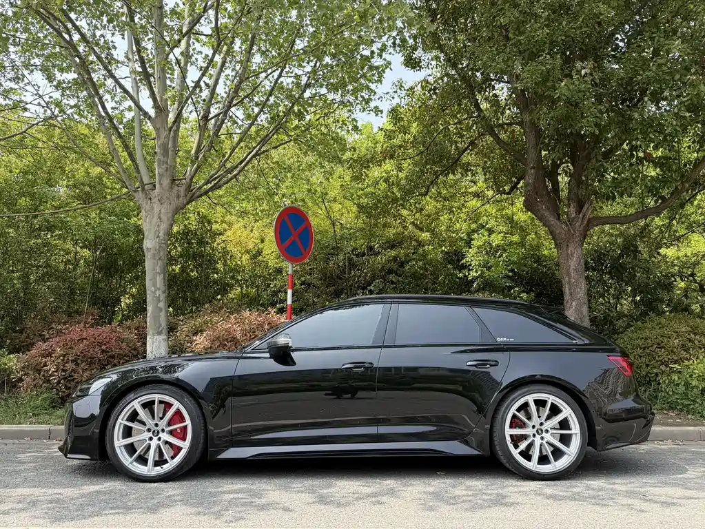 Audi RS 6 2021