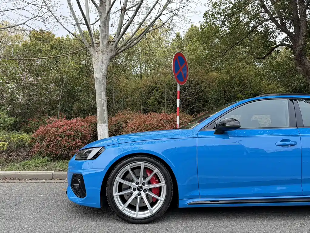 Audi RS 4 2021
