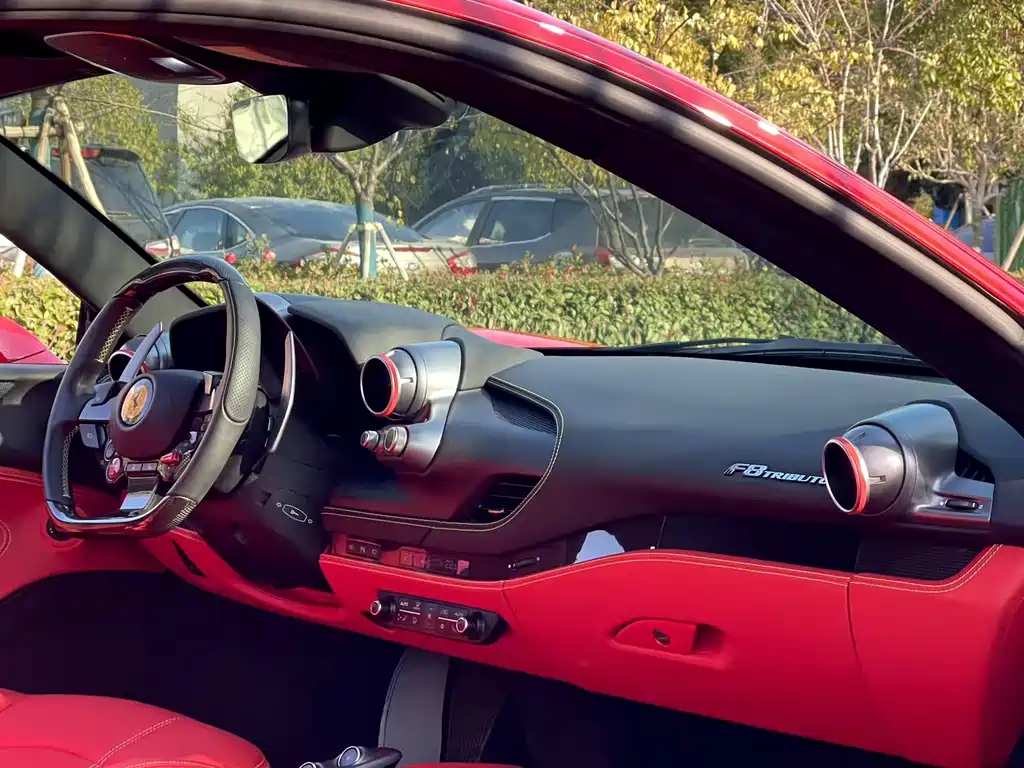 Ferrari F8 2021