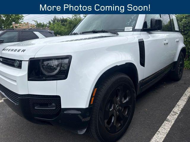 Land Rover Defender 2024